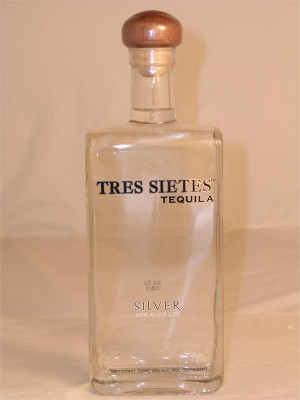 Tres Sietes Tequila Silver 40% ABV  750ml